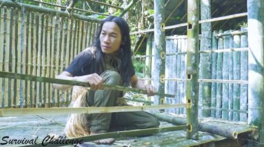 JUNGLE MAN SOLO BUSHCRAFT - Build a safe shelter in the forest