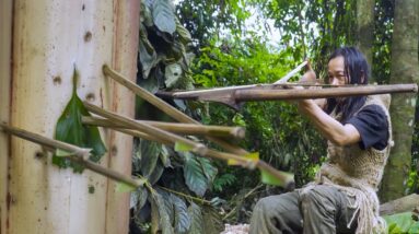 Primitive Skills - JUNGLE MAN does everything to survive in the jungle