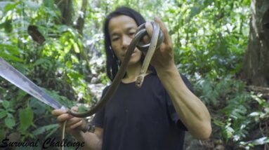Survival Skills - JUNGLE MAN withstand harsh conditions in the Rainforest