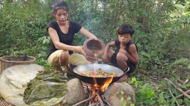 Cooking Cow stomach Spicy Recipe and Eating Delicious for jungle yummy Food@survivalskillsanywhere