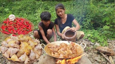 Cooking Spicy Chicken head jungle recipe and Eating Yummy for lunch