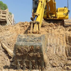 Power Tools: Komatsu PC 130 excavator loading in canal || Land trucks for making canal