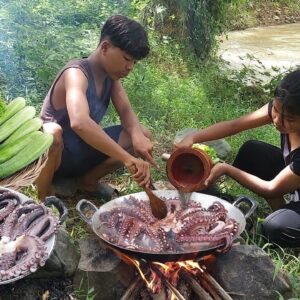 Yummy! Cooking Giant octopus arm So delicious food for dinner, Survival cooking