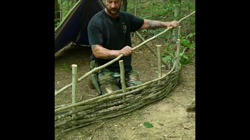 How to Make a Simple Wattle Fence