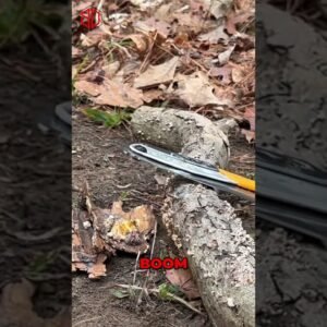 One-handed Firestarting with a Ferro Rod🔥2 Methods